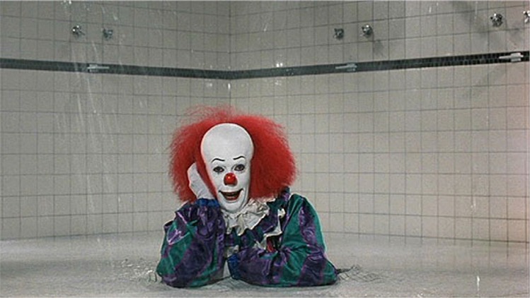 It-1990-Pennywise-shower